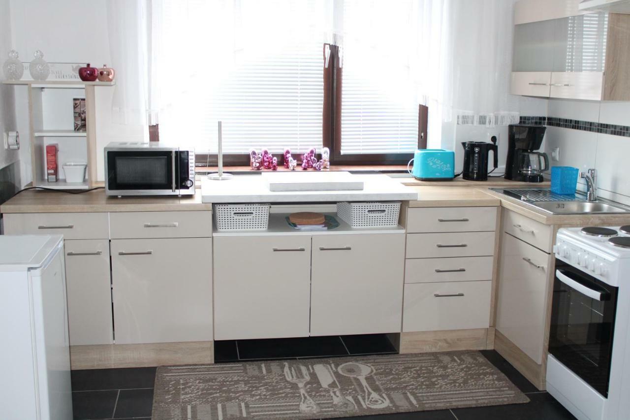 פארנדורף Holiday House Huszar מראה חיצוני תמונה